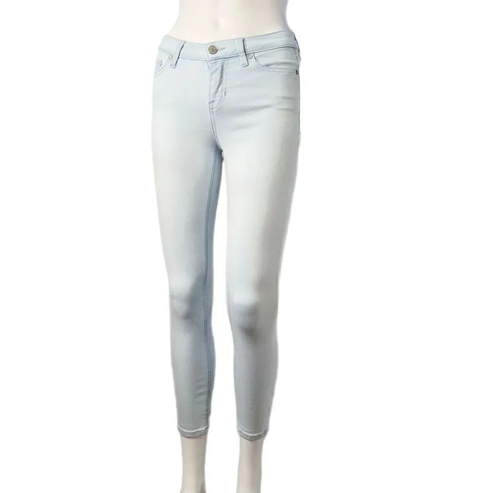 Celebrity Pink Ankle Jegging - (1) NWOT